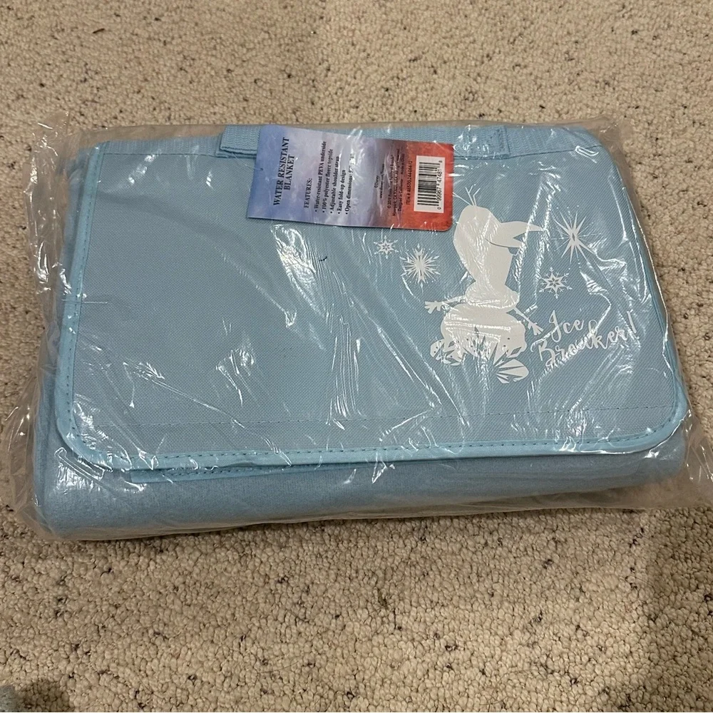 Olaf blanket NEW - Picture 1 of 3